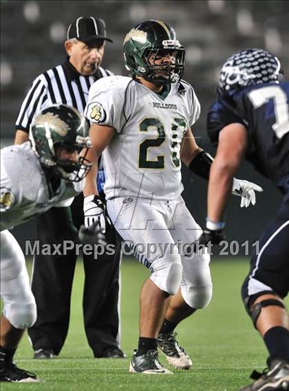 Thumbnail 3 in Le Grand vs. Sierra Canyon (CIF State Small Schools Final) photogallery.