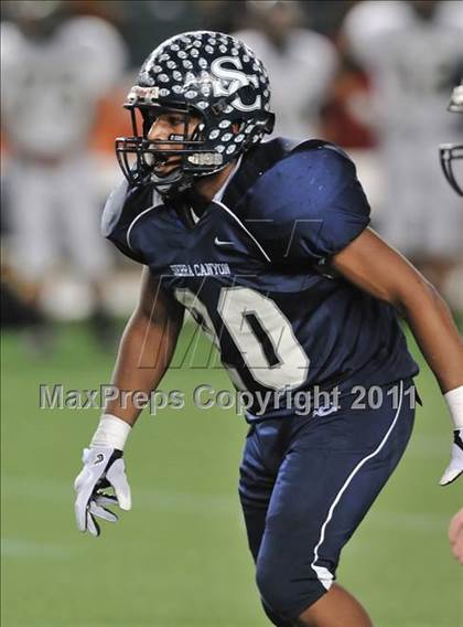 Thumbnail 3 in Le Grand vs. Sierra Canyon (CIF State Small Schools Final) photogallery.