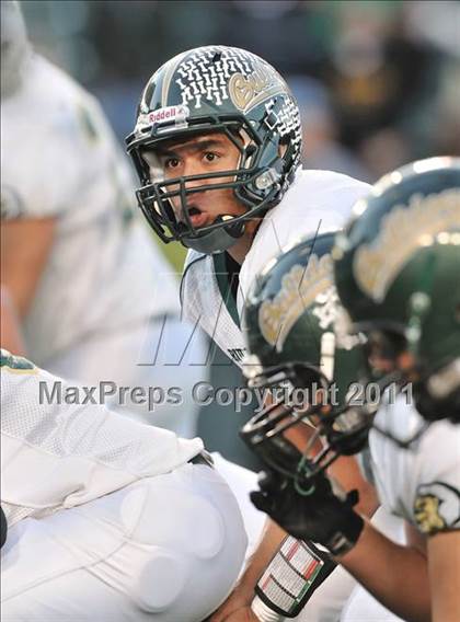 Thumbnail 1 in Le Grand vs. Sierra Canyon (CIF State Small Schools Final) photogallery.