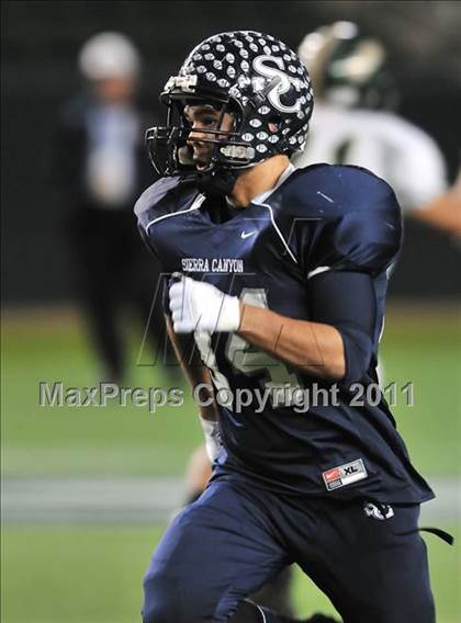 Thumbnail 3 in Le Grand vs. Sierra Canyon (CIF State Small Schools Final) photogallery.
