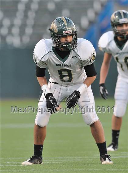 Thumbnail 3 in Le Grand vs. Sierra Canyon (CIF State Small Schools Final) photogallery.
