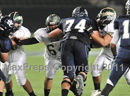 Thumbnail 3 in Le Grand vs. Sierra Canyon (CIF State Small Schools Final) photogallery.