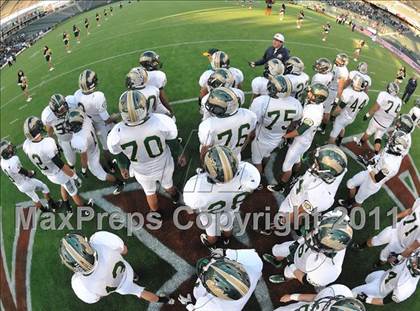 Thumbnail 3 in Le Grand vs. Sierra Canyon (CIF State Small Schools Final) photogallery.