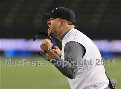 Thumbnail 3 in Le Grand vs. Sierra Canyon (CIF State Small Schools Final) photogallery.