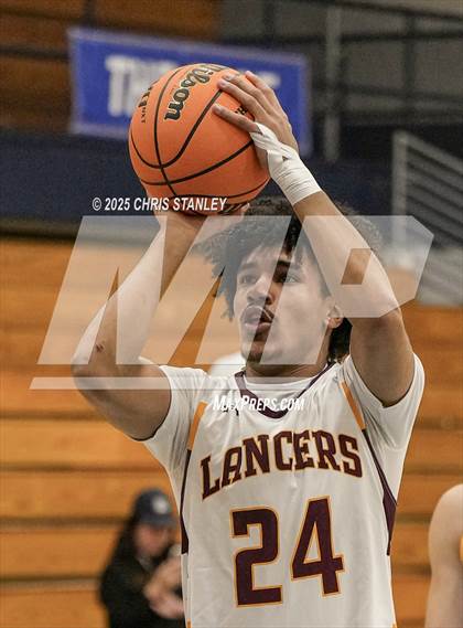 Thumbnail 2 in Salpointe Catholic vs North (PXU Coyote Classic) photogallery.