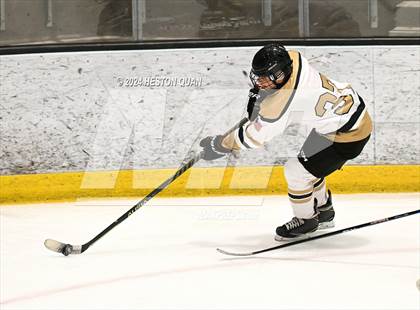 Thumbnail 3 in St. John Bosco vs. Edison photogallery.