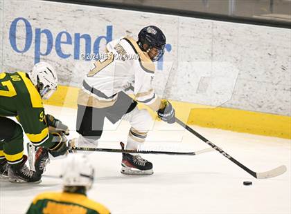 Thumbnail 3 in St. John Bosco vs. Edison photogallery.