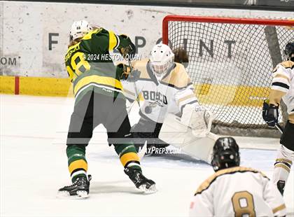Thumbnail 3 in St. John Bosco vs. Edison photogallery.