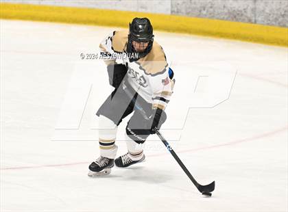 Thumbnail 2 in St. John Bosco vs. Edison photogallery.