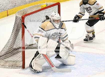 Thumbnail 3 in St. John Bosco vs. Edison photogallery.