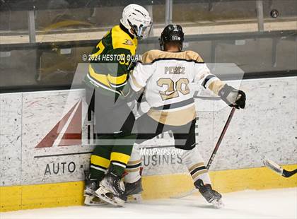 Thumbnail 3 in St. John Bosco vs. Edison photogallery.