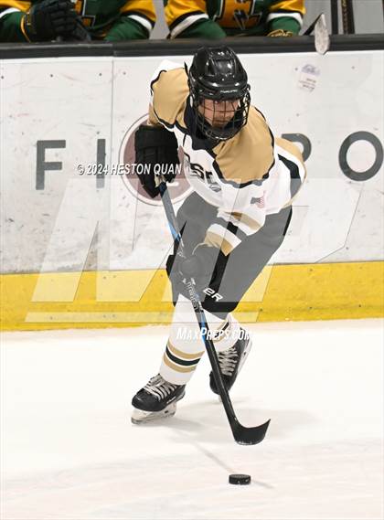 Thumbnail 2 in St. John Bosco vs. Edison photogallery.