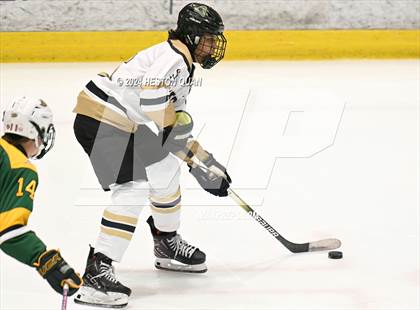 Thumbnail 2 in St. John Bosco vs. Edison photogallery.