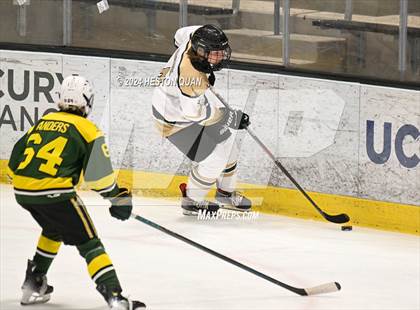 Thumbnail 3 in St. John Bosco vs. Edison photogallery.