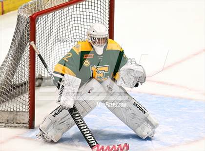 Thumbnail 2 in St. John Bosco vs. Edison photogallery.