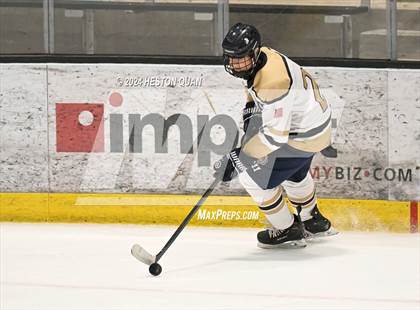 Thumbnail 1 in St. John Bosco vs. Edison photogallery.