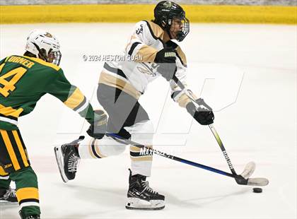 Thumbnail 3 in St. John Bosco vs. Edison photogallery.