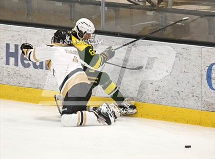 Thumbnail 2 in St. John Bosco vs. Edison photogallery.