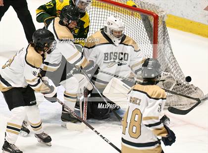 Thumbnail 3 in St. John Bosco vs. Edison photogallery.