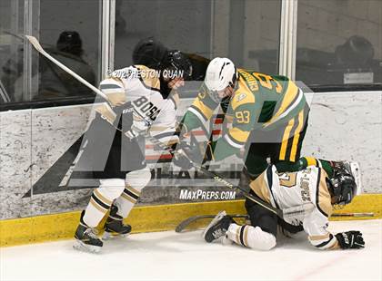 Thumbnail 2 in St. John Bosco vs. Edison photogallery.