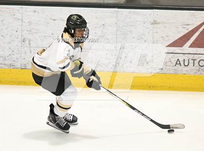 Thumbnail 2 in St. John Bosco vs. Edison photogallery.