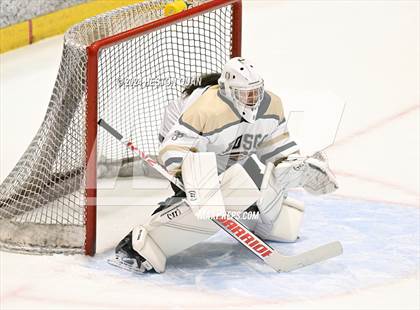 Thumbnail 2 in St. John Bosco vs. Edison photogallery.