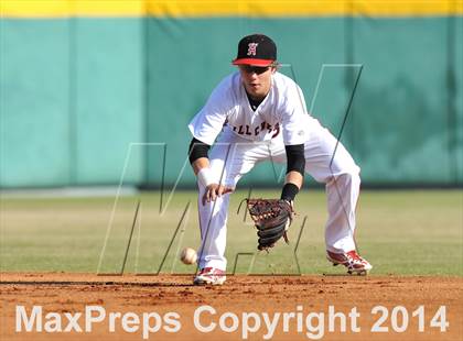 Thumbnail 2 in Hillcrest vs. Greenhill (Lutheran Classic) photogallery.