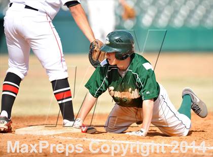 Thumbnail 1 in Hillcrest vs. Greenhill (Lutheran Classic) photogallery.