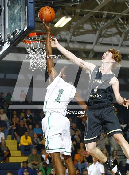 Thumbnail 3 in East Hamilton vs Bradley Central (District 5 3A) photogallery.