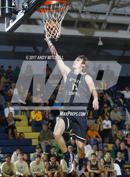 Thumbnail 3 in East Hamilton vs Bradley Central (District 5 3A) photogallery.
