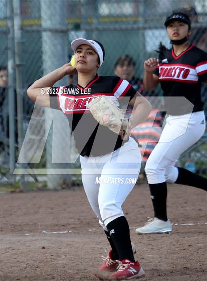 Thumbnail 1 in Modesto vs Merced photogallery.