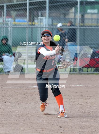 Thumbnail 1 in Modesto vs Merced photogallery.