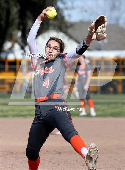 Thumbnail 2 in Modesto vs Merced photogallery.