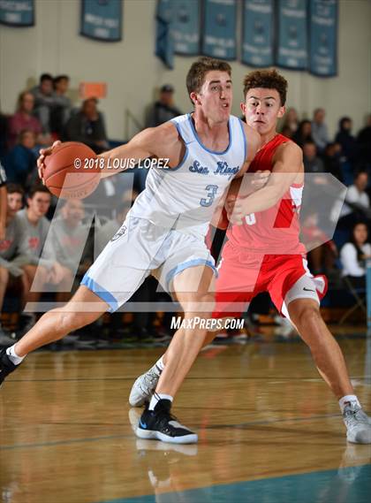 Thumbnail 2 in Mater Dei vs. Corona del Mar (Beach Bash Tournament) photogallery.