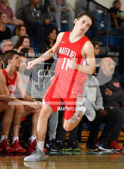 Thumbnail 1 in Mater Dei vs. Corona del Mar (Beach Bash Tournament) photogallery.