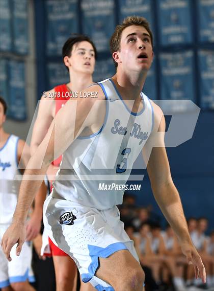 Thumbnail 2 in Mater Dei vs. Corona del Mar (Beach Bash Tournament) photogallery.