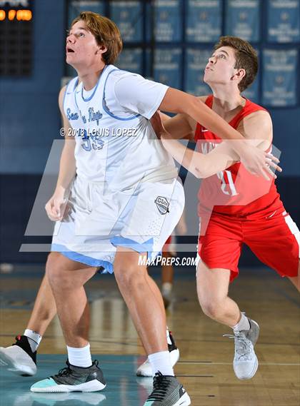 Thumbnail 1 in Mater Dei vs. Corona del Mar (Beach Bash Tournament) photogallery.