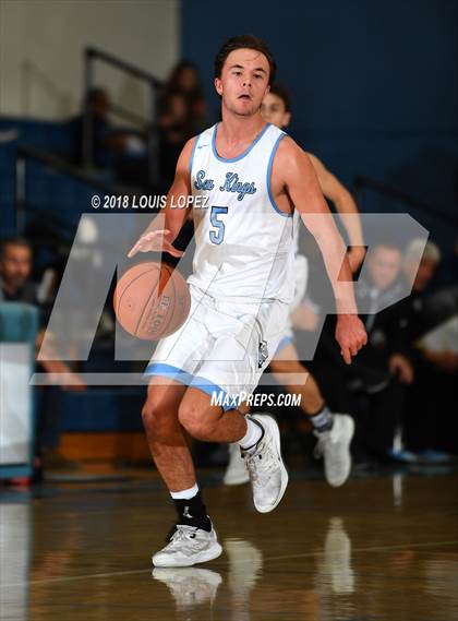 Thumbnail 2 in Mater Dei vs. Corona del Mar (Beach Bash Tournament) photogallery.