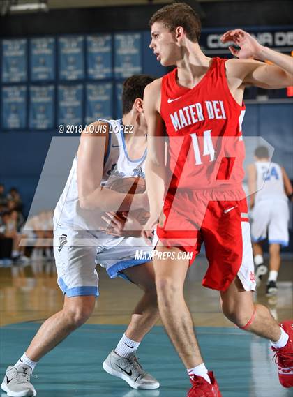 Thumbnail 3 in Mater Dei vs. Corona del Mar (Beach Bash Tournament) photogallery.