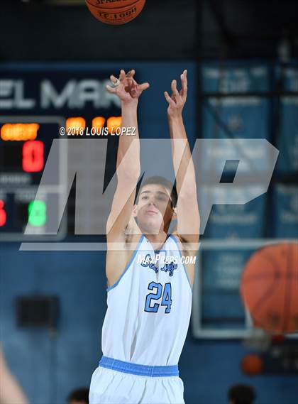 Thumbnail 3 in Mater Dei vs. Corona del Mar (Beach Bash Tournament) photogallery.