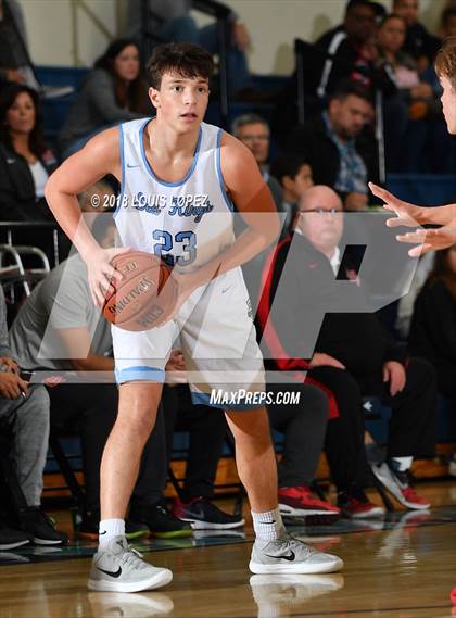 Thumbnail 3 in Mater Dei vs. Corona del Mar (Beach Bash Tournament) photogallery.