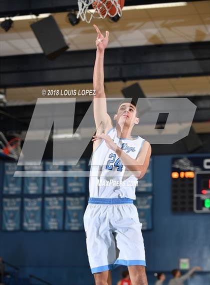 Thumbnail 3 in Mater Dei vs. Corona del Mar (Beach Bash Tournament) photogallery.