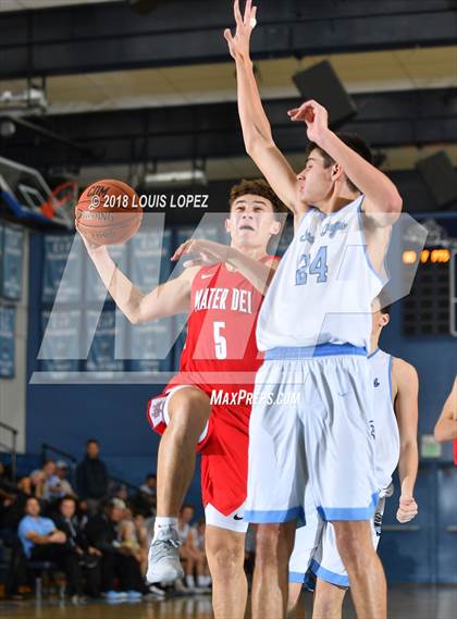 Thumbnail 1 in Mater Dei vs. Corona del Mar (Beach Bash Tournament) photogallery.