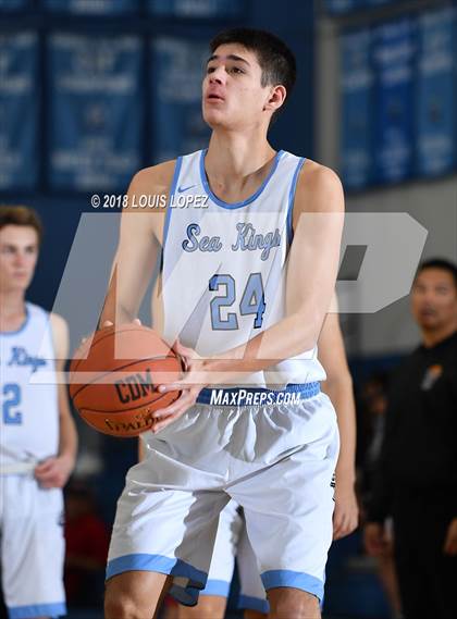 Thumbnail 2 in Mater Dei vs. Corona del Mar (Beach Bash Tournament) photogallery.