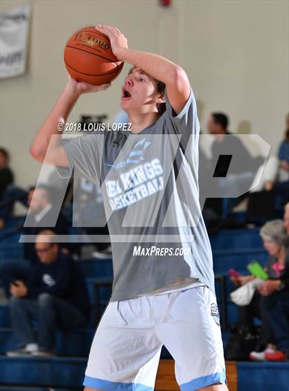Thumbnail 1 in Mater Dei vs. Corona del Mar (Beach Bash Tournament) photogallery.