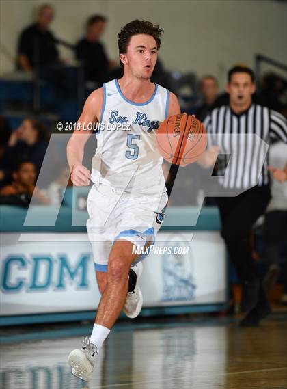 Thumbnail 1 in Mater Dei vs. Corona del Mar (Beach Bash Tournament) photogallery.