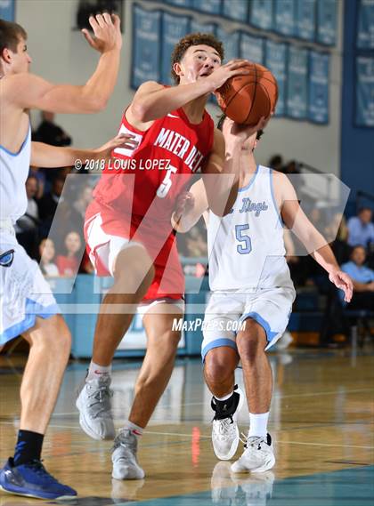 Thumbnail 2 in Mater Dei vs. Corona del Mar (Beach Bash Tournament) photogallery.