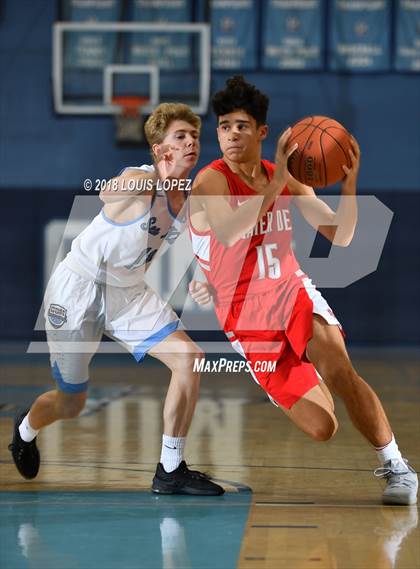 Thumbnail 1 in Mater Dei vs. Corona del Mar (Beach Bash Tournament) photogallery.