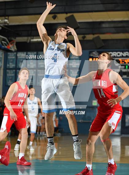 Thumbnail 3 in Mater Dei vs. Corona del Mar (Beach Bash Tournament) photogallery.