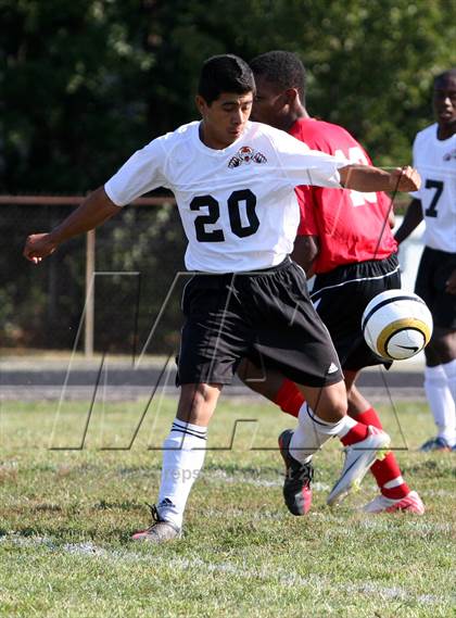 Thumbnail 2 in DuVal vs. Suitland photogallery.